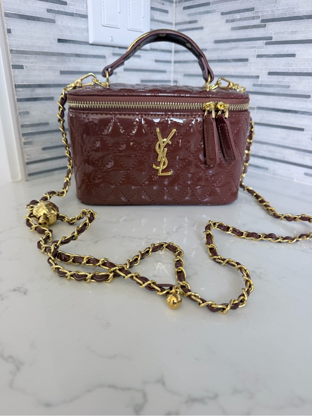 Fashion Quilted Patent Leather Top-Handle Vanity Bag with adjustable strap - Picture 5 of 11